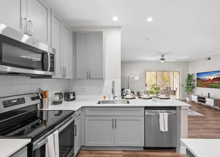 Stylish 2br - Scottsdale, Pet-friendly, Sunrise Peak