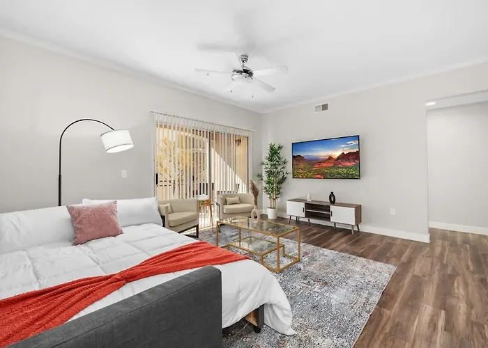 Apartment Stylish 2br - Scottsdale, Pet-friendly, Sunrise Peak