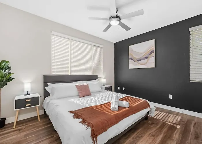 Stylish 2br - Scottsdale, Pet-friendly, Sunrise Peak *